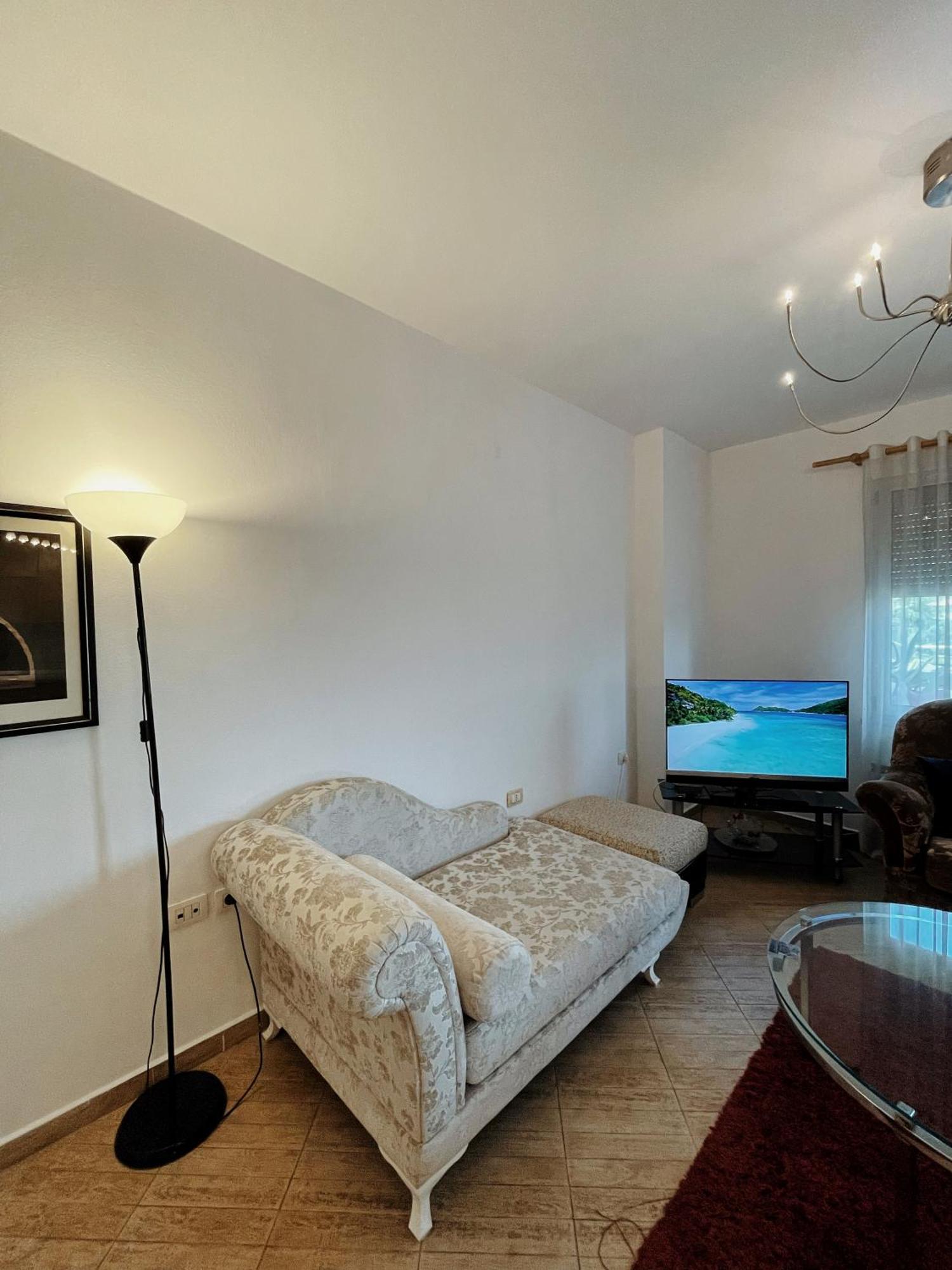 Lovely Apartment تيرانا المظهر الخارجي الصورة