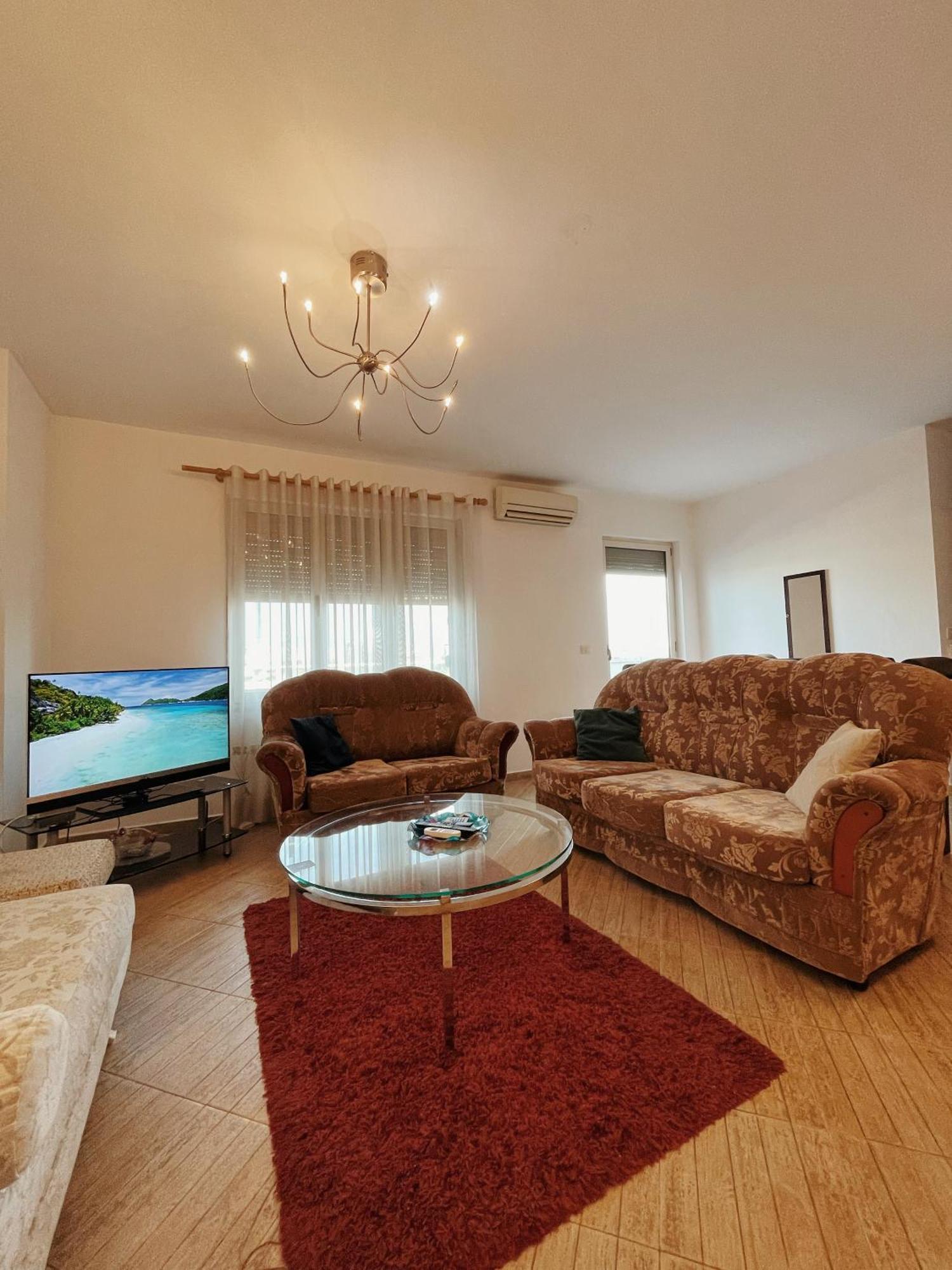 Lovely Apartment تيرانا المظهر الخارجي الصورة