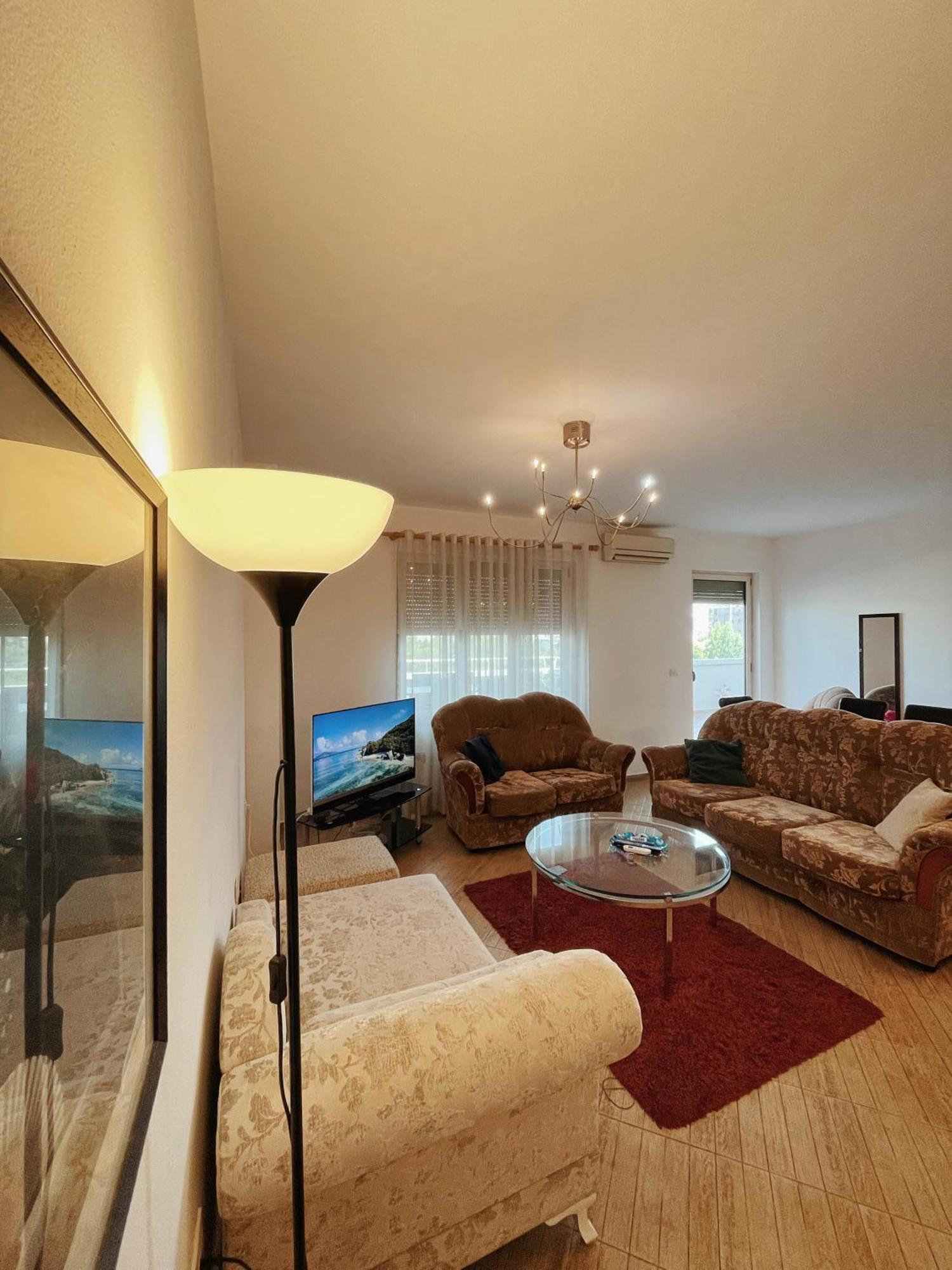 Lovely Apartment تيرانا المظهر الخارجي الصورة
