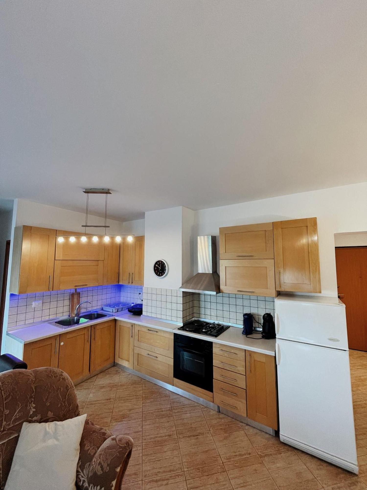 Lovely Apartment تيرانا المظهر الخارجي الصورة