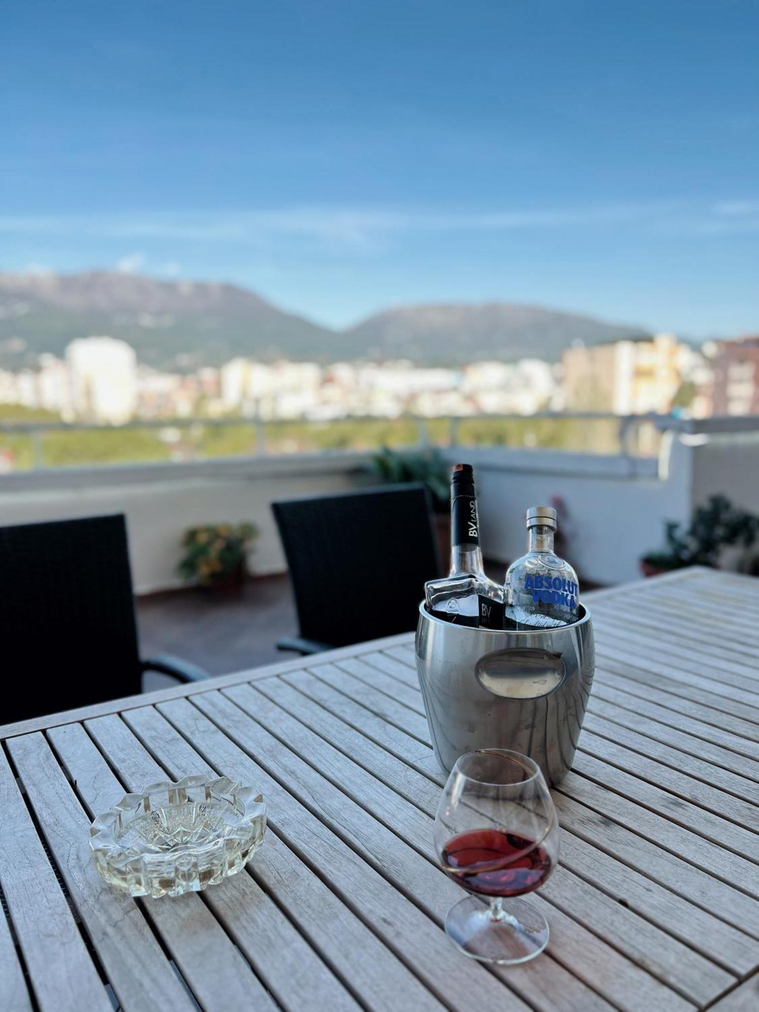 Lovely Apartment تيرانا المظهر الخارجي الصورة