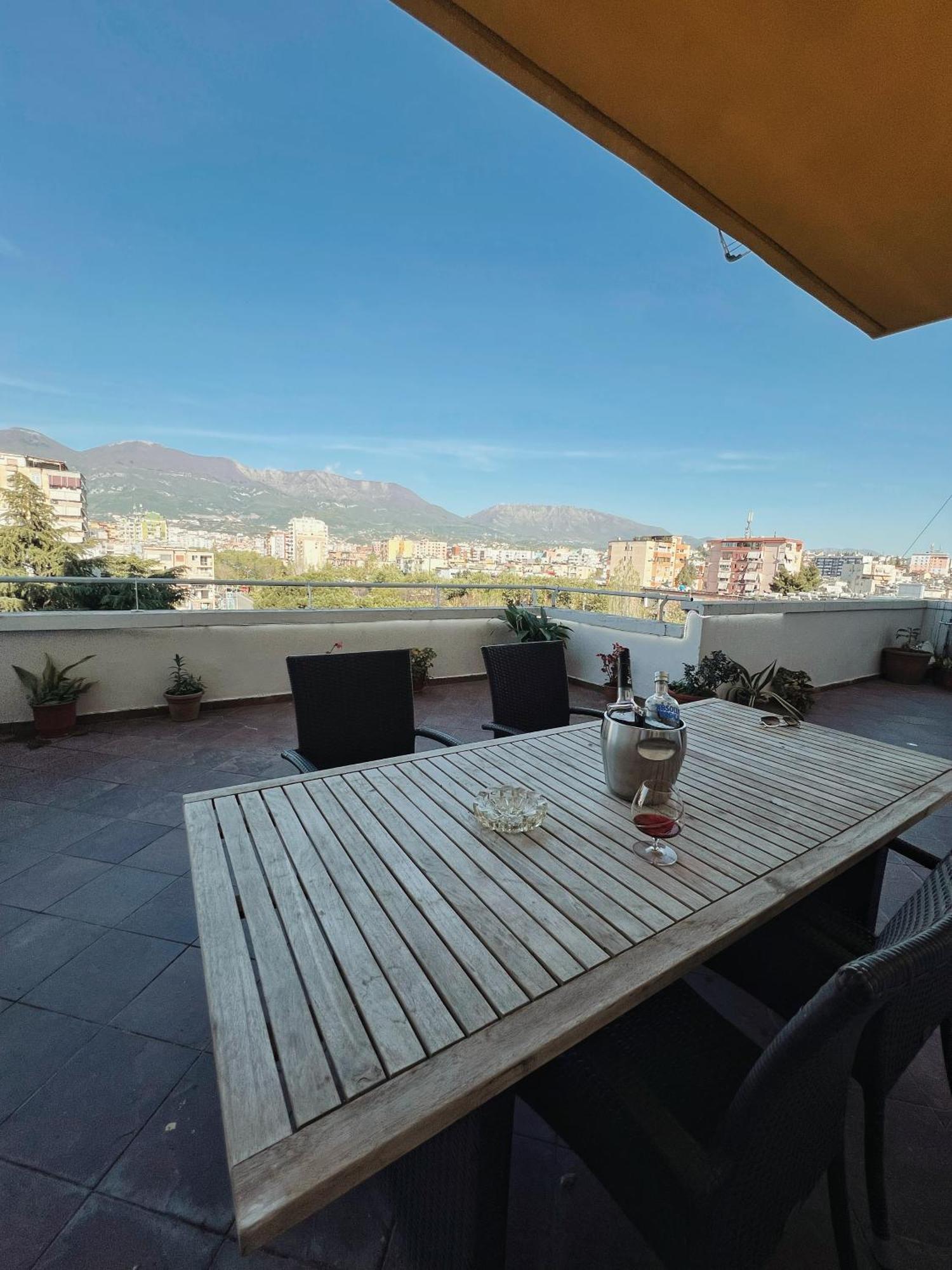 Lovely Apartment تيرانا المظهر الخارجي الصورة