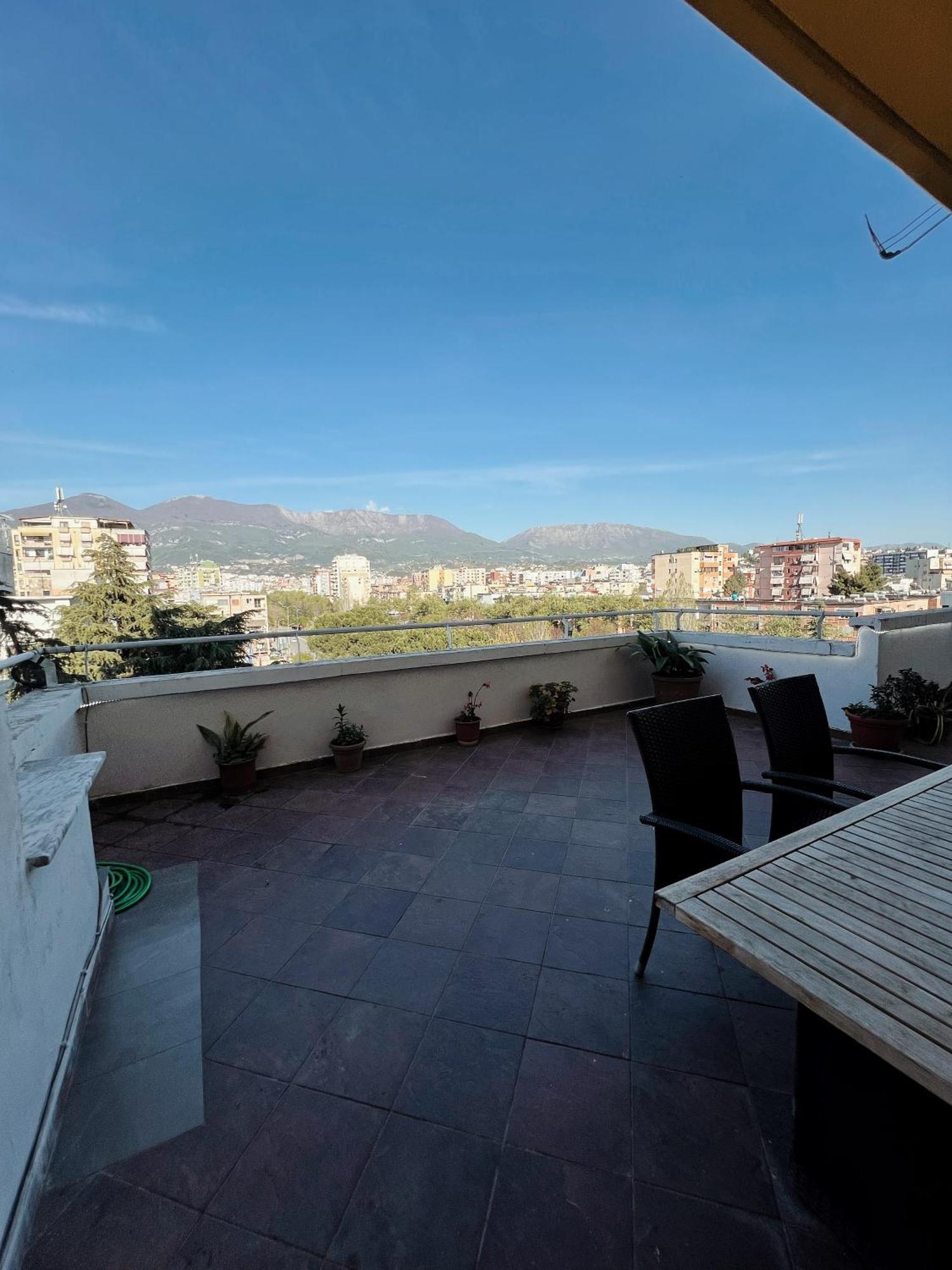 Lovely Apartment تيرانا المظهر الخارجي الصورة