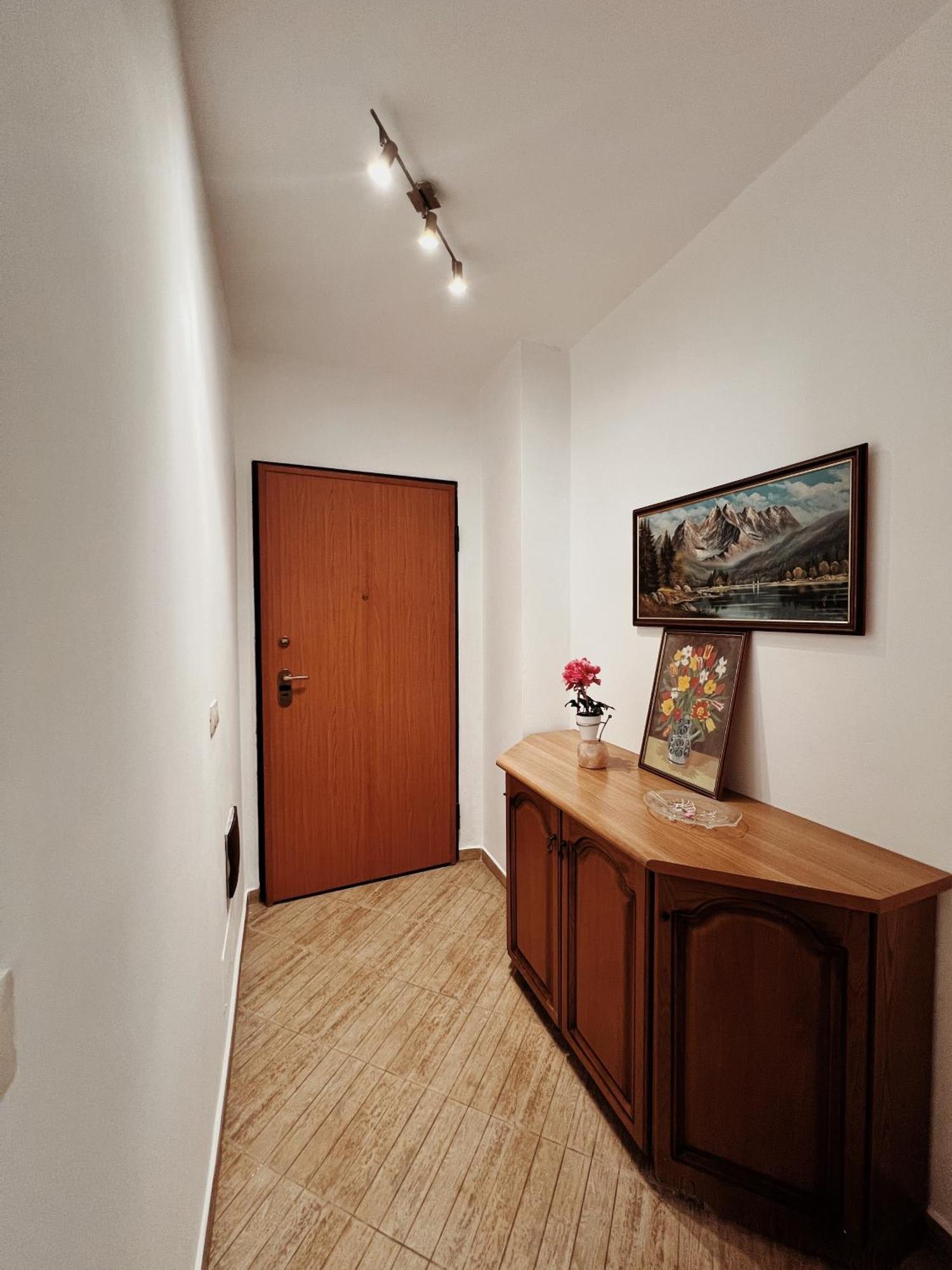 Lovely Apartment تيرانا المظهر الخارجي الصورة