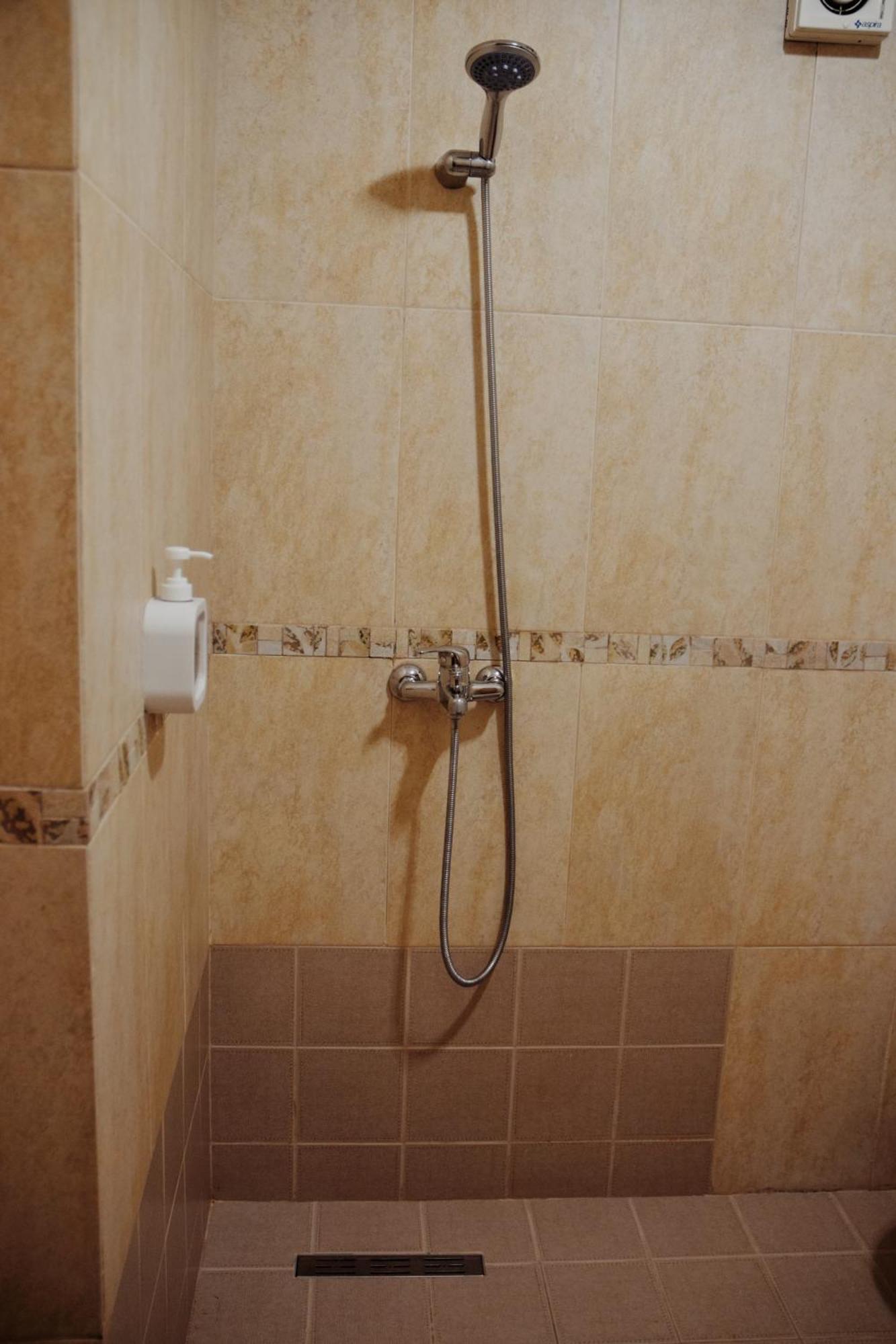 Lovely Apartment تيرانا المظهر الخارجي الصورة