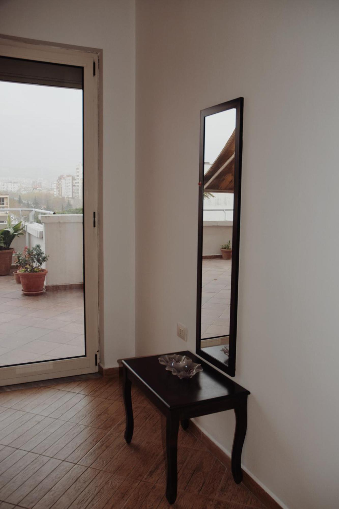 Lovely Apartment تيرانا المظهر الخارجي الصورة