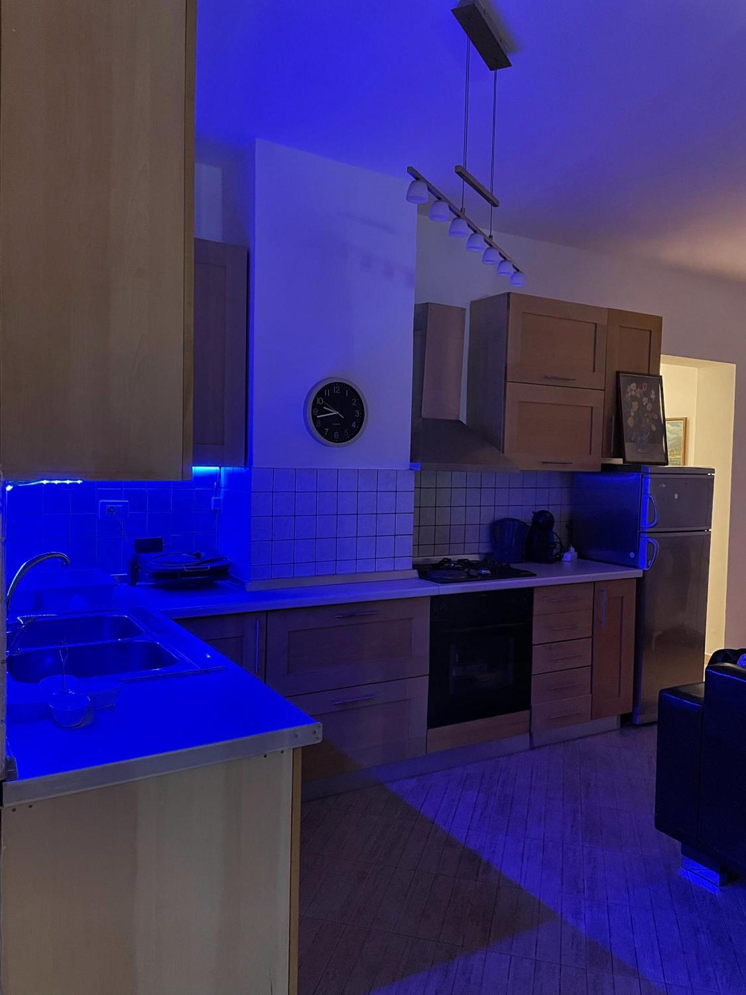 Lovely Apartment تيرانا المظهر الخارجي الصورة